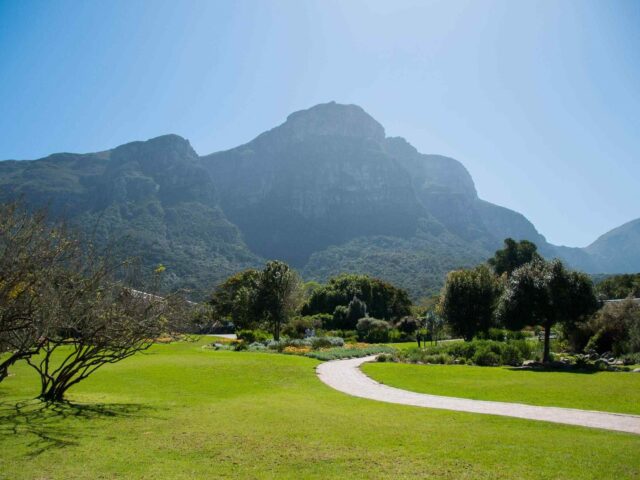 https://eurowayhub.online/wp-content/uploads/2018/08/post_capetown_04-640x480.jpg